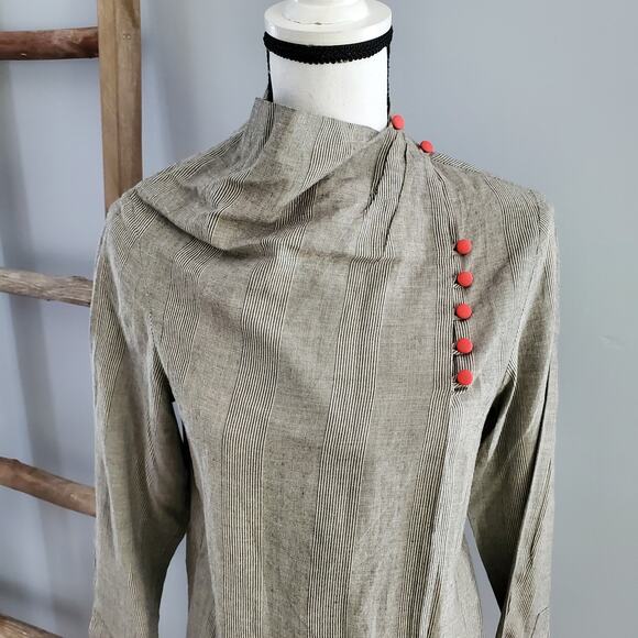 Lila Gray Lightweight Pullover Side Button Accent Mandarin Collar Top Size XS - Picture 3 of 6